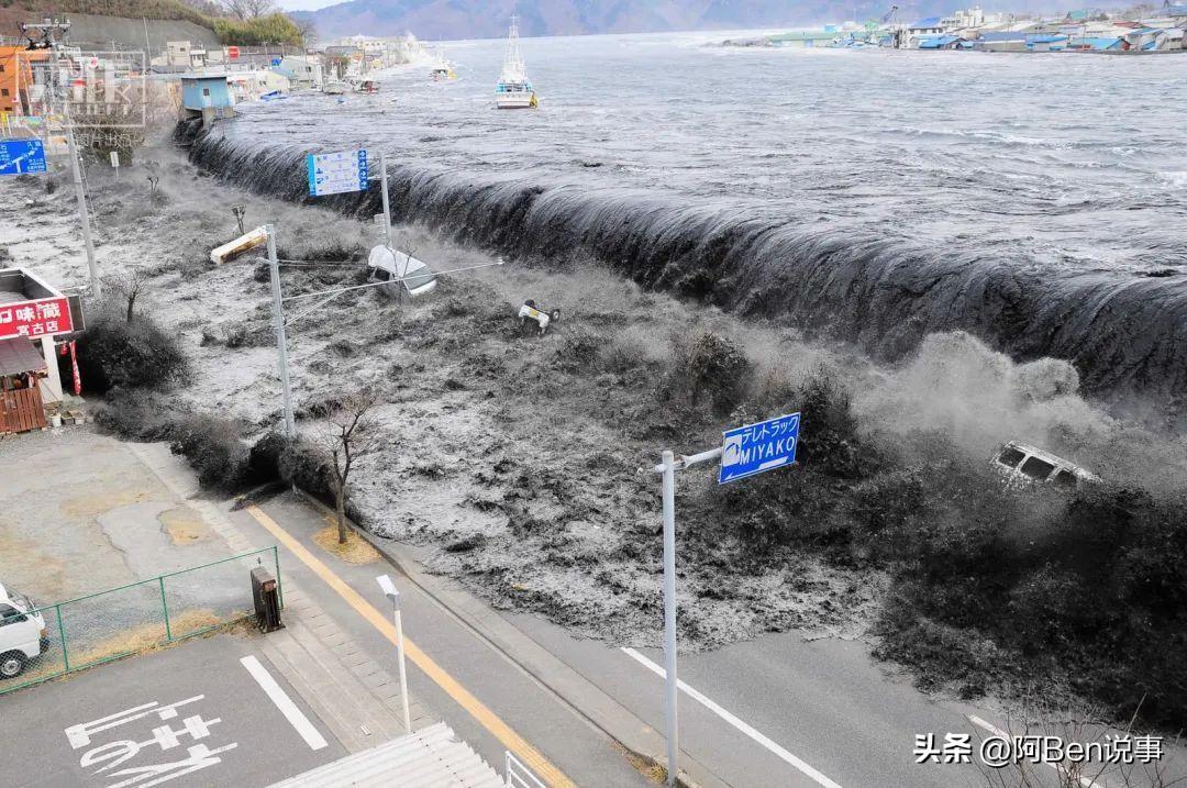 看日本海底地图，可能会被吓一跳，站在悬崖边的国家？(图5)