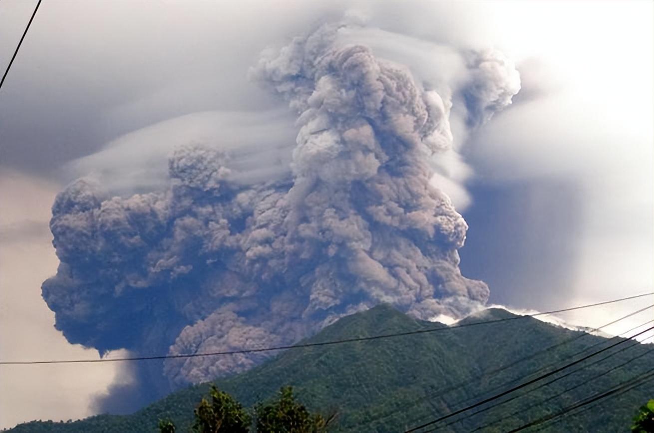 中国最危险火山预警，千年前灾难将重演？威力约为广岛6.2万倍！(图21)